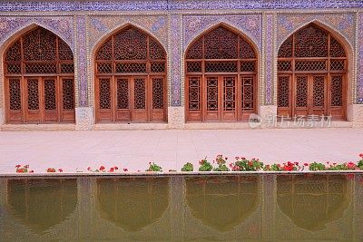 Nasir Ol-Molk清真寺，也被称为粉红色清真寺，伊朗设拉子